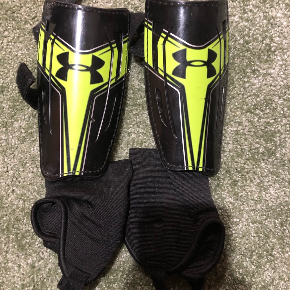 !!SOLD!!Soccer cleats kids MEDIUM